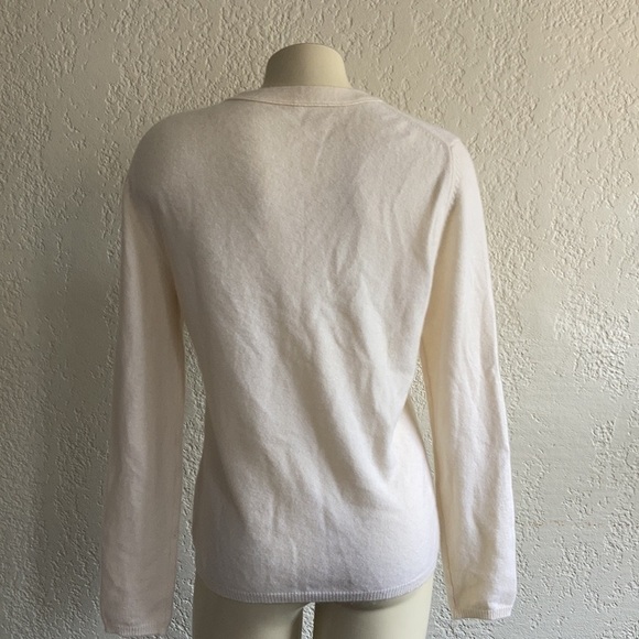 Unbranded ivory cashmere sweater Small. As is - Picture 5 of 8